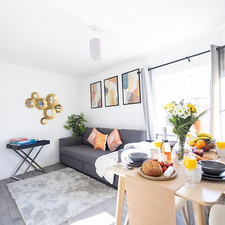 הוילה באנבורי Garden House Near Shops In Quiet Location מראה חיצוני תמונה