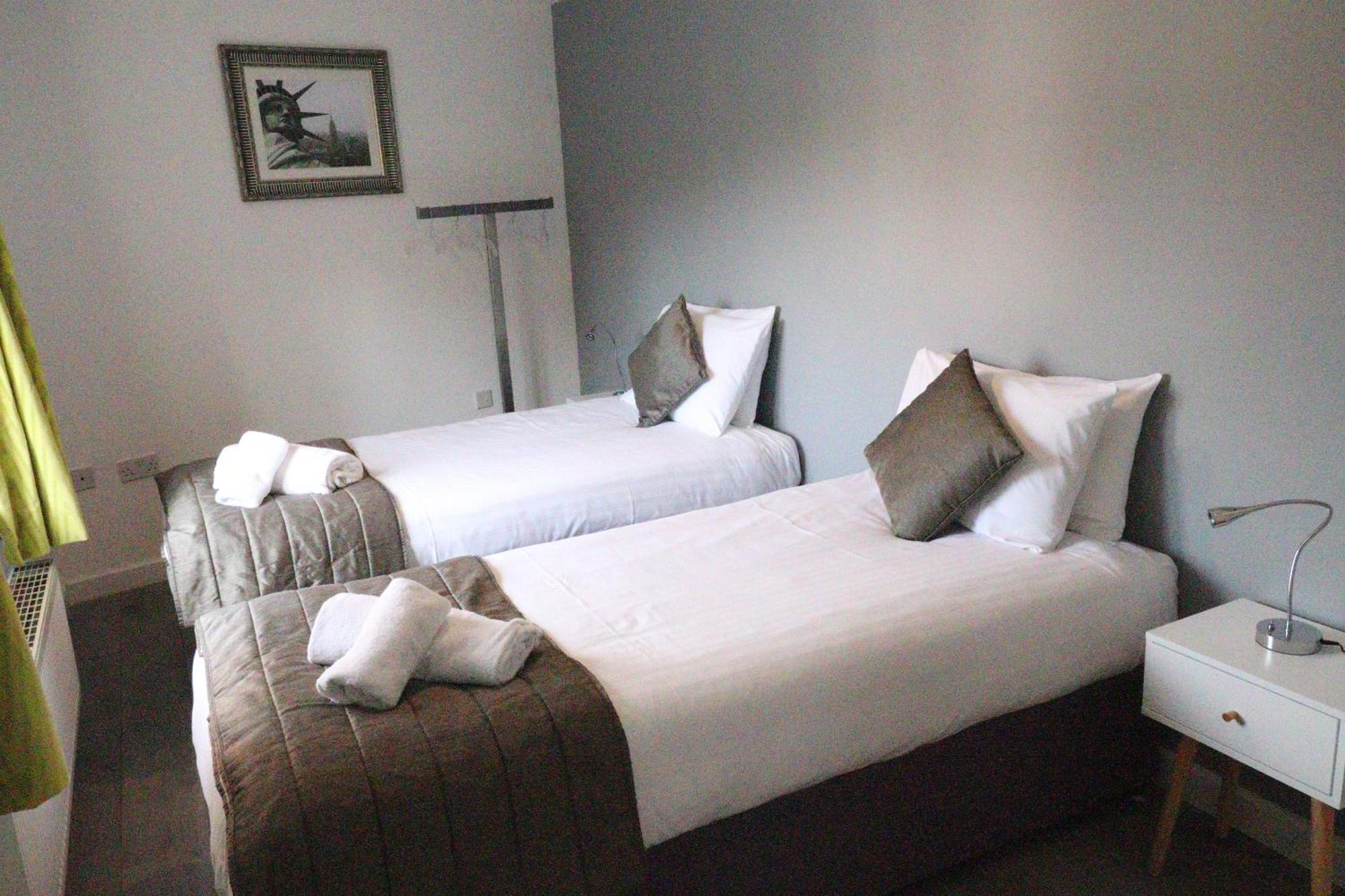 הוילה באנבורי Garden House Near Shops In Quiet Location מראה חיצוני תמונה